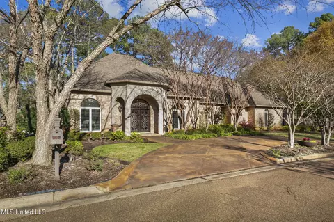 550 Heatherstone Ct, Ridgeland, MS 39157