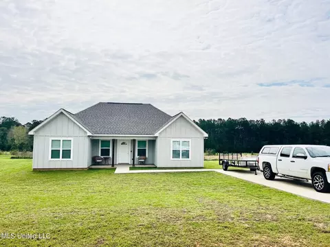 8400 Mint Julep Dr, Perkinston, MS 39573