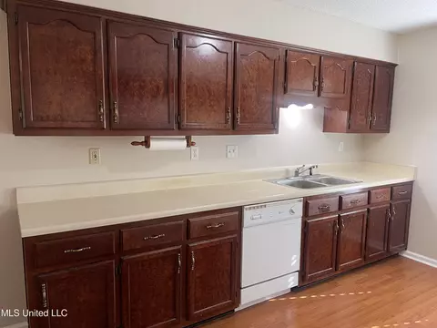 Kitchen - 180 Anthony Dr, Nesbit, MS 38651 photo 1 of 5