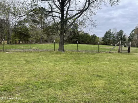 Exterior - 180 Anthony Dr, Nesbit, MS 38651 photo 7 of 7
