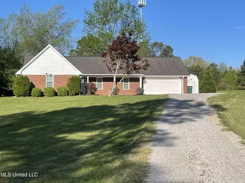 180 Anthony Dr, Nesbit, MS 38651
