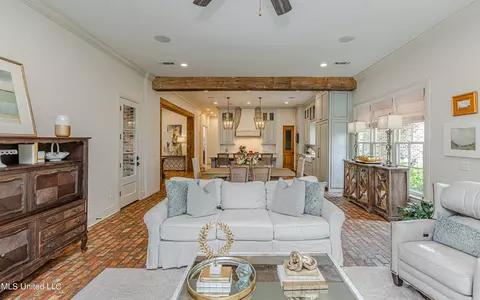 Living - 110 Rosedowne Bnd, Madison, MS 39110 photo 8 of 13