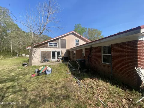 Exterior - 3813 Dearman Ave, Moss Point, MS 39563 photo 5 of 10