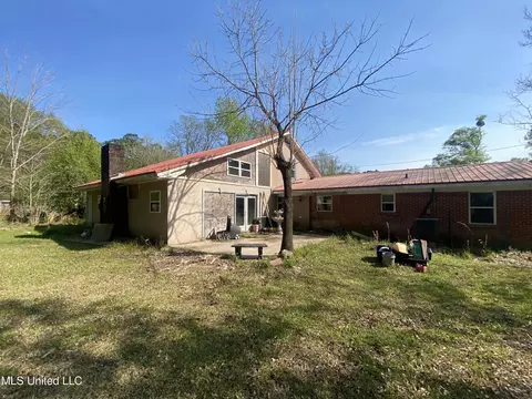Exterior - 3813 Dearman Ave, Moss Point, MS 39563 photo 6 of 10