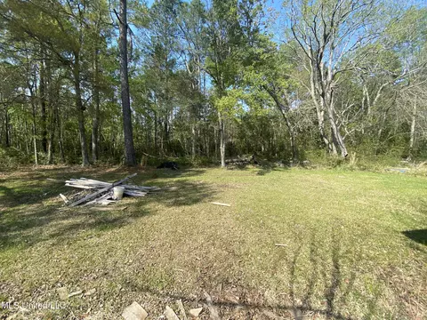 Exterior - 3813 Dearman Ave, Moss Point, MS 39563 photo 9 of 10