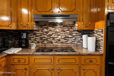 Other - 6071 Waverly Dr, Jackson, MS 39206 photo 2 of 5