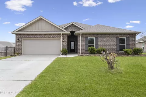 15628 Ollie Ln, Biloxi, MS 39532