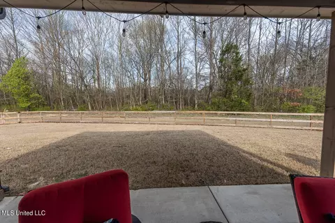 Exterior - 1712 Creek Haven Dr, Hernando, MS 38632 photo 4 of 13