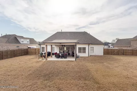 Exterior - 1712 Creek Haven Dr, Hernando, MS 38632 photo 6 of 13
