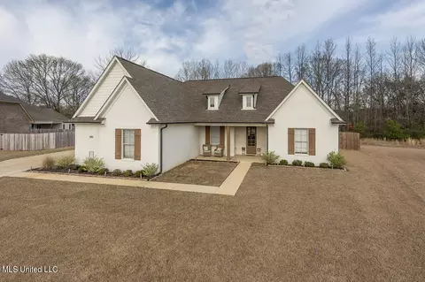 1712 Creek Haven Dr, Hernando, MS 38632