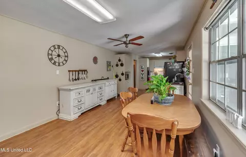 Dining - 718 W Highway 28, Mize, MS 39116 photo 4 of 5