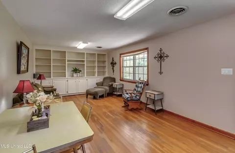 Living - 718 W Highway 28, Mize, MS 39116 photo 3 of 5
