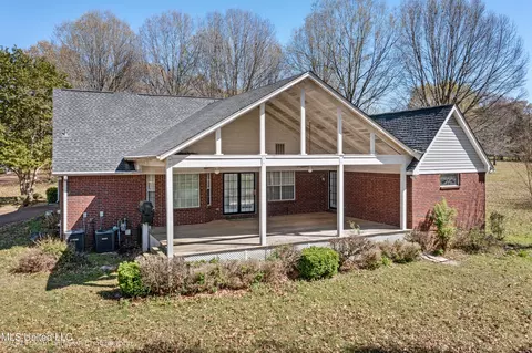 Exterior - 3601 Sherrod Dr, Nesbit, MS 38651 photo 6 of 10