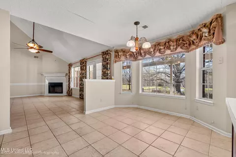 Kitchen - 3601 Sherrod Dr, Nesbit, MS 38651 photo 3 of 3