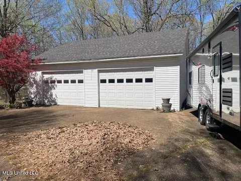Exterior - 3601 Sherrod Dr, Nesbit, MS 38651 photo 4 of 10