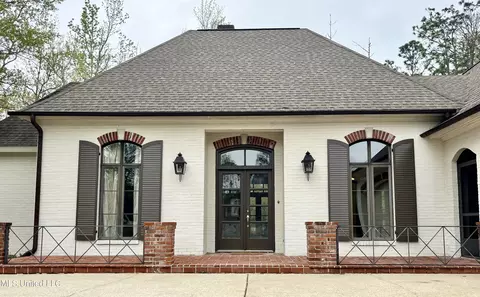 7359 Live Oak Way, Pass Christian, MS 39571