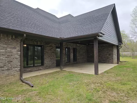 Exterior - 227 Middle Rd, Flora, MS 39071 photo 3 of 5