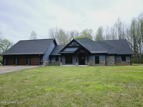 227 Middle Rd, Flora, MS 39071
