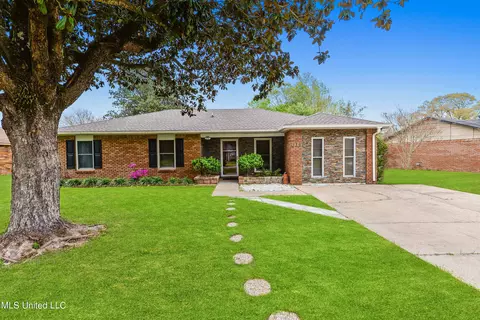 536 N Forest Dr, Gulfport, MS 39507