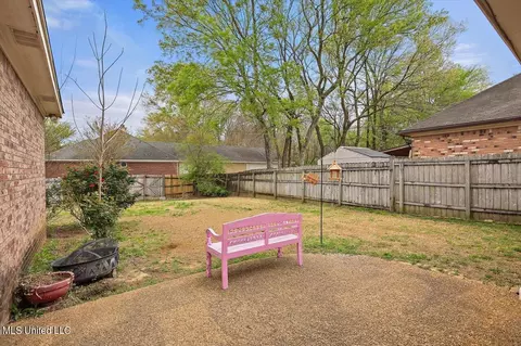 Exterior - 398 Pecan Cir, Brandon, MS 39042 photo 6 of 8