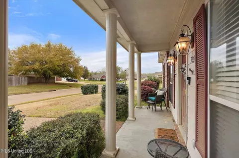 Exterior - 398 Pecan Cir, Brandon, MS 39042 photo 5 of 8