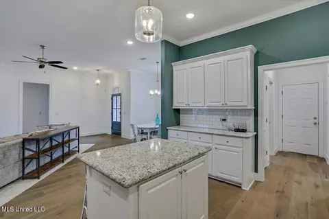 Kitchen - 221 Chartleigh Cir, Canton, MS 39046 photo 2 of 4
