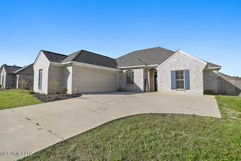 Exterior - 221 Chartleigh Cir, Canton, MS 39046 photo 2 of 6