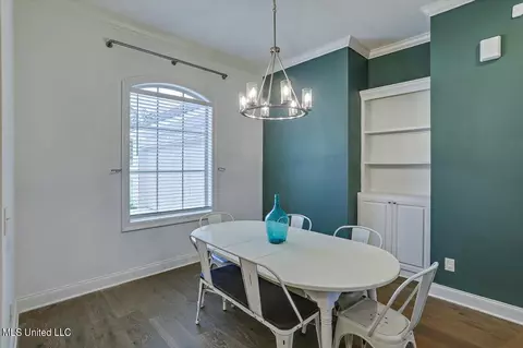 Dining - 221 Chartleigh Cir, Canton, MS 39046 photo 1 of 2