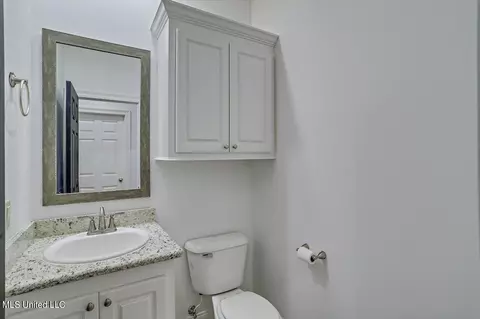 Bath - 221 Chartleigh Cir, Canton, MS 39046 photo 5 of 5