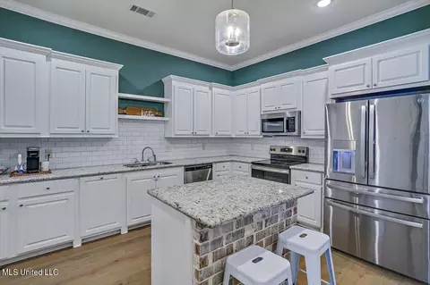 Kitchen - 221 Chartleigh Cir, Canton, MS 39046 photo 1 of 4