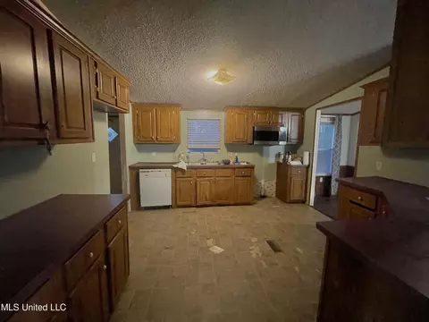 6400 Big Point Rd, Moss Point, MS 39562 photo 22