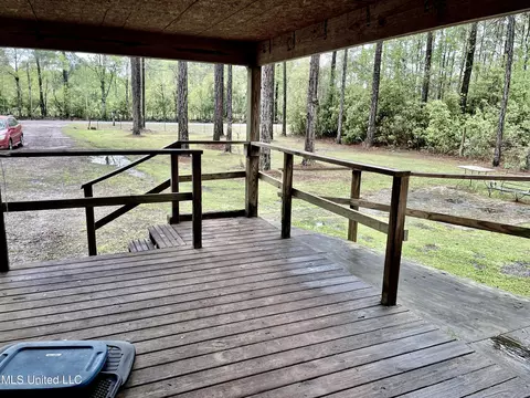 6400 Big Point Rd, Moss Point, MS 39562 photo 10