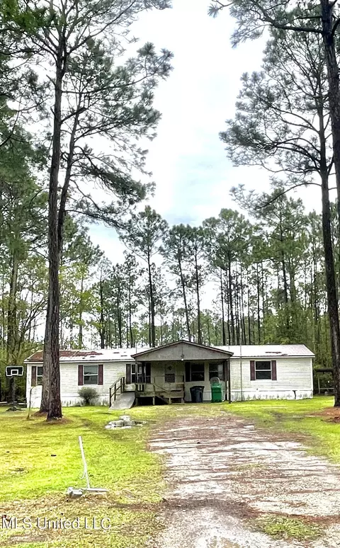 6400 Big Point Rd, Moss Point, MS 39562 photo 2