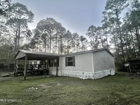 6400 Big Point Rd, Moss Point, MS 39562 photo 4