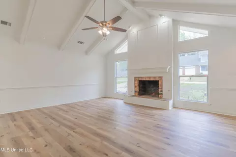 Living - 739 Benwick Dr, Brandon, MS 39047 photo 4 of 5