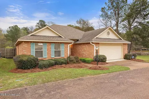 510 W Biscayne Cv, Clinton, MS 39056