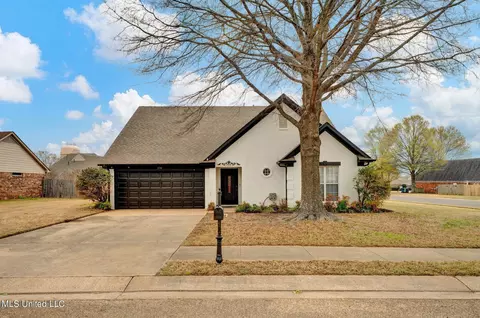 5756 Carter Dr, Southaven, MS 38672