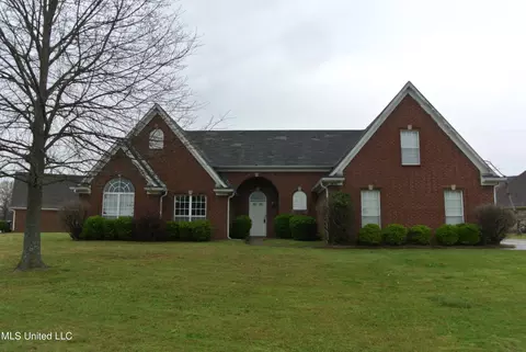 2668 Olivia Ln, Southaven, MS 38672
