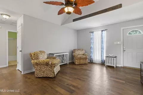 10604 Maple St, Ocean Springs, MS 39565 photo 6