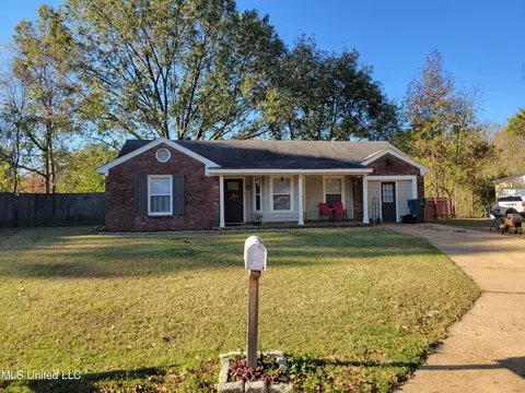 2225 Cedar Point Cv, Southaven, MS 38671