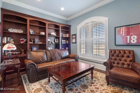 Living - 140 Como Trace Dr, Senatobia, MS 38668 photo 4 of 4