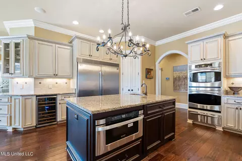 Kitchen - 140 Como Trace Dr, Senatobia, MS 38668 photo 3 of 5