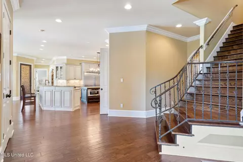 Entry Way - 140 Como Trace Dr, Senatobia, MS 38668 photo 2 of 3