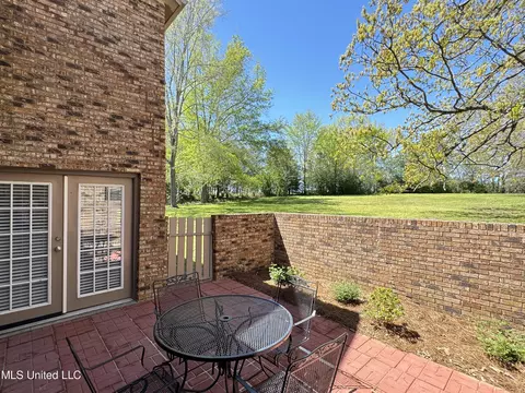 Exterior - 63 Sycamore Ln, Brandon, MS 39042 photo 5 of 10