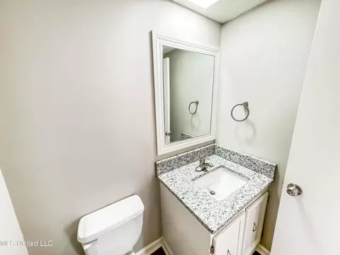 Bath - 63 Sycamore Ln, Brandon, MS 39042 photo 1 of 4