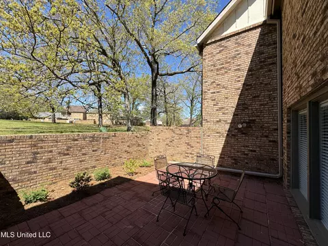 Exterior - 63 Sycamore Ln, Brandon, MS 39042 photo 7 of 10