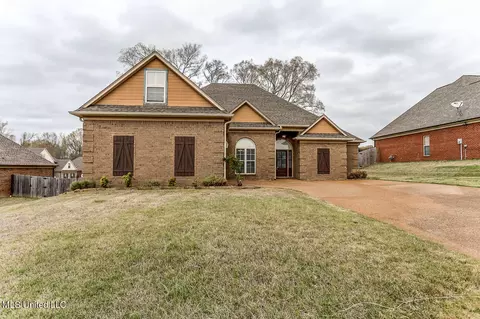 1206 S Heritage Dr, Hernando, MS 38632