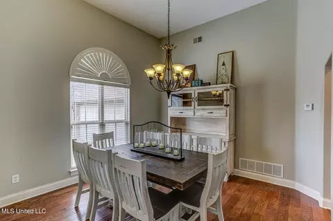 Dining - 1206 S Heritage Dr, Hernando, MS 38632 photo 1 of 3