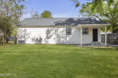 Exterior - 1115 Iris St, Long Beach, MS 39560 photo 3 of 6