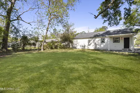 Exterior - 1115 Iris St, Long Beach, MS 39560 photo 4 of 6